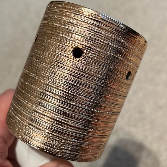 Scentsy Mini Warmer, Etched Rose Gold - Picture 6 of 6